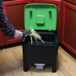 CUBE COMPOSTER